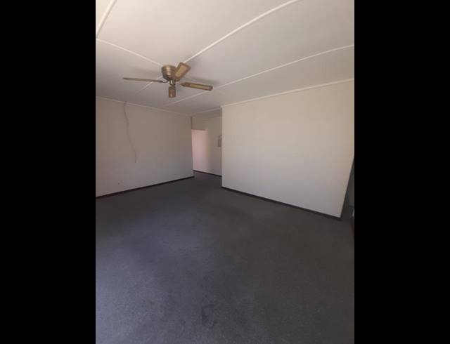 3 BEDROOM HOUSE FOR SALE IN SASOLBURG EXT 23